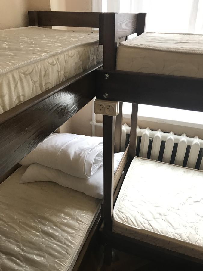 קייב Hostel Dyukovskiy מראה חיצוני תמונה